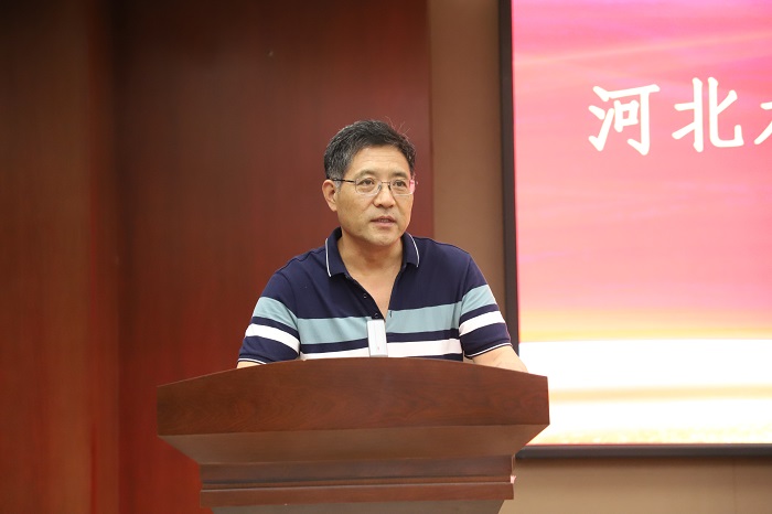 党委副书记、校长张效松讲话.JPG 党委副书记、校长张效松讲话.JPG